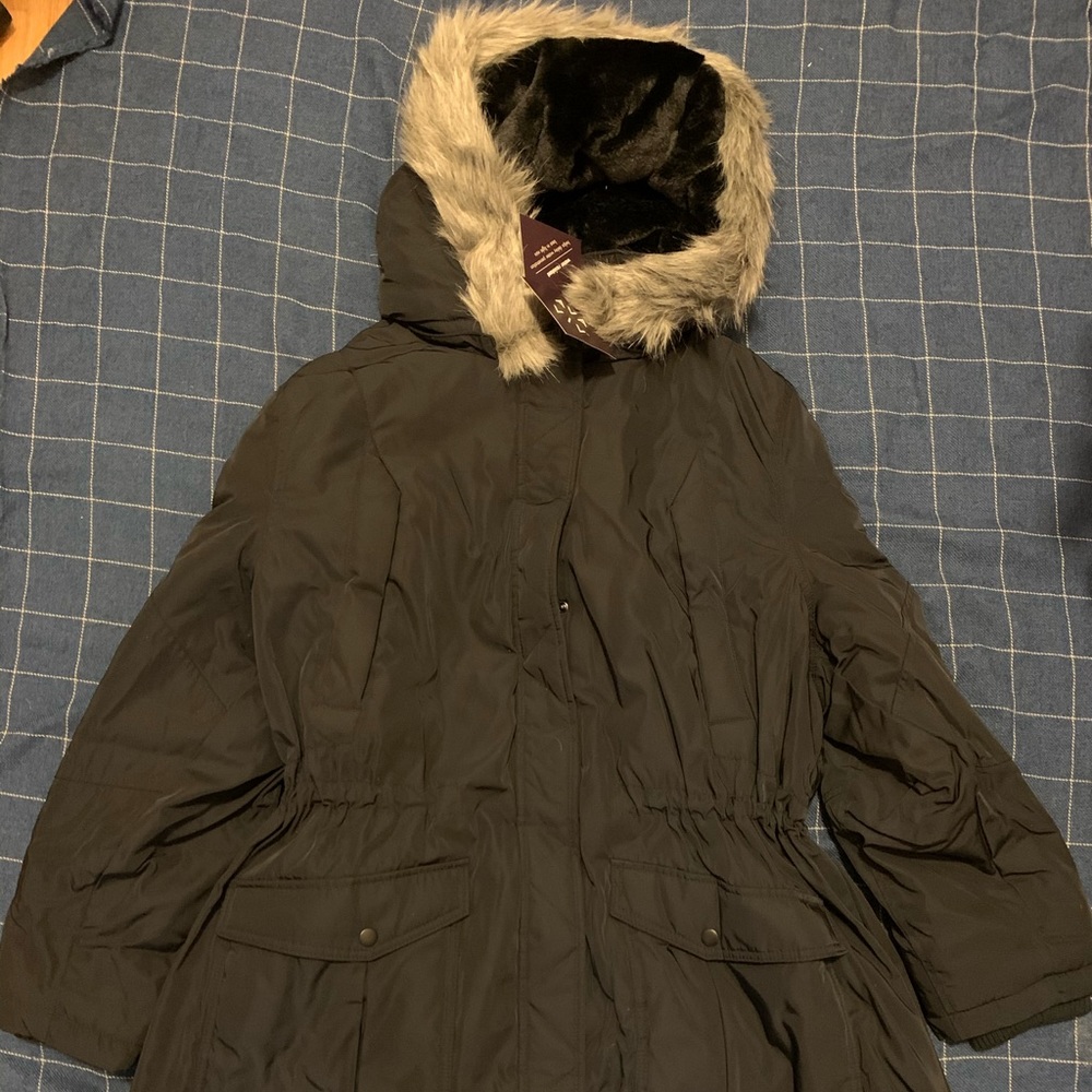 NWT Ava & Viv water resistant parka